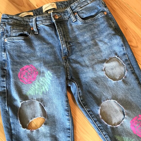Upcycled Distressed Universal Thread Jeans w/Cutouts, Embellished Pants 6 Junior - Picture 10 of 13